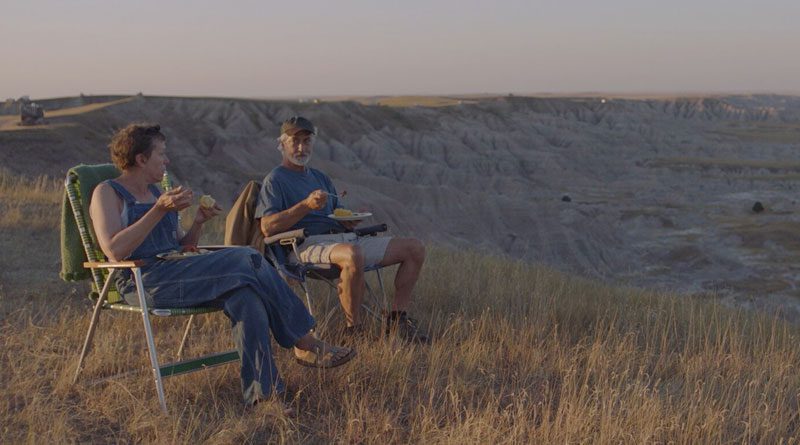 Fern (Frances McDormand) and Dave (David Strathairn) in "Nomadland" (2020)