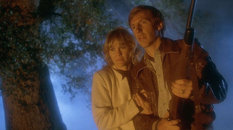 Karen White (Dee Wallace) and Chris Halloran (Dennis Dugan) in Joe Dante's "The Howling" (1981)