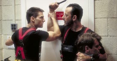 Tom Cruise and Jean Reno in "Mission: Impossible" (1996)