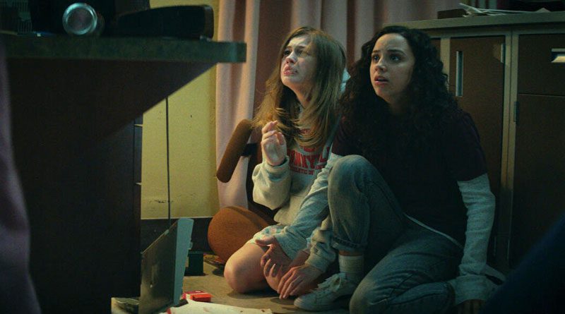 Films Et Séries Tv Avec Olivia Welch Fear Street Part One: 1994 (2021) Review - Casey's Movie Mania