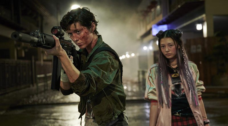 Mary Elizabeth Winstead and Miku Martineau in Netflix's "Kate" (2021) and