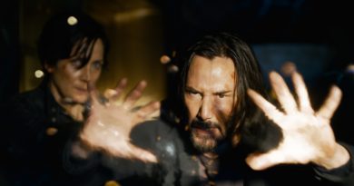 Keanu Reeves returns as Neo in "The Matrix Resurrections" (2021)