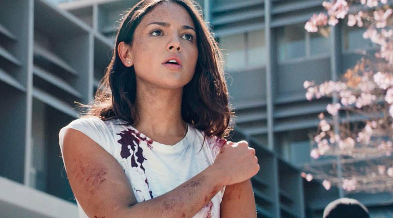 Eiza Gonzalez plays EMT Cam Thompson in "Ambulance" (2022)