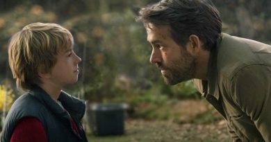 Ryan Reynolds and newcomer Walker Scobell in Netflix's "The Adam Project" (2022)