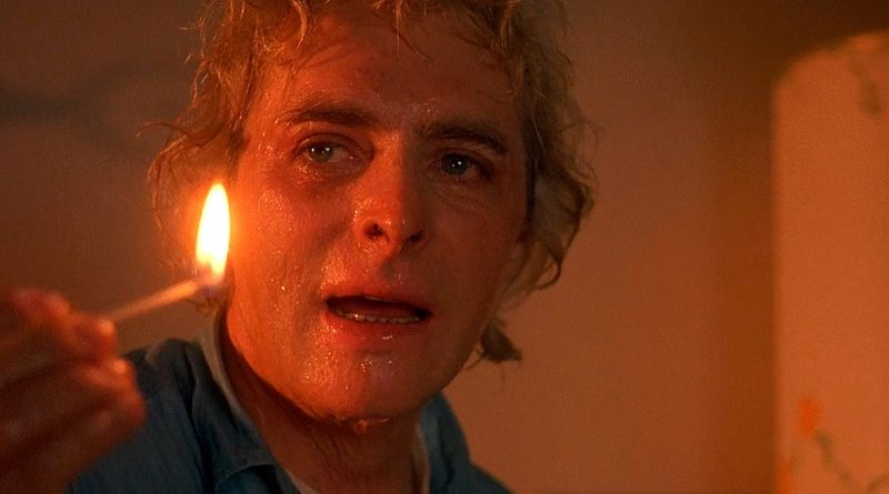 Richard Lynch as Harris in "Bad Dreams" (1988)