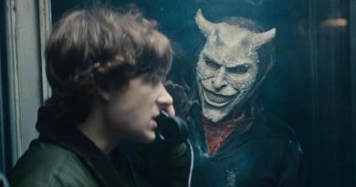 Ethan Hawke and Mason Thames in "Black Phone 2" (2025)