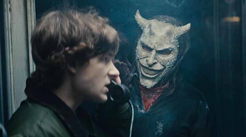 Ethan Hawke and Mason Thames in "Black Phone 2" (2025)